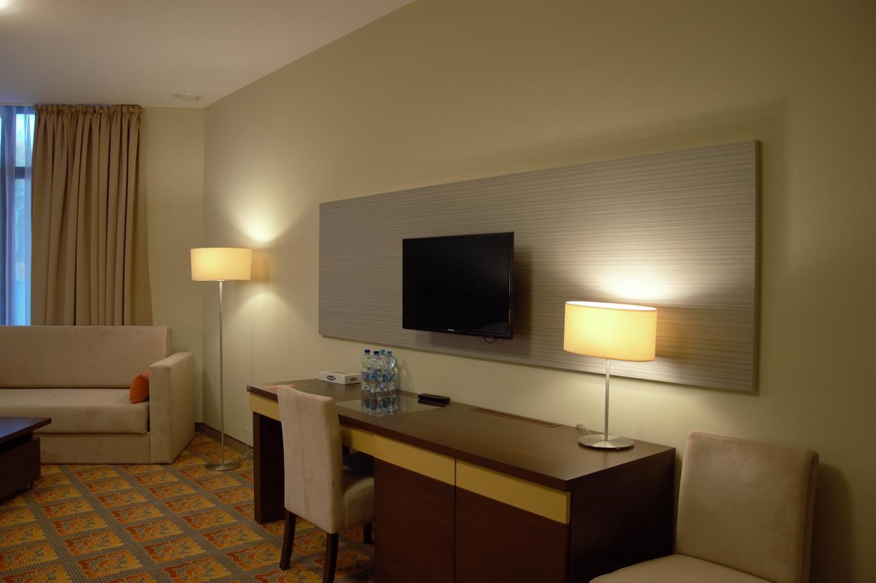 Hotel Via Baltica Łomża Kültér fotó
