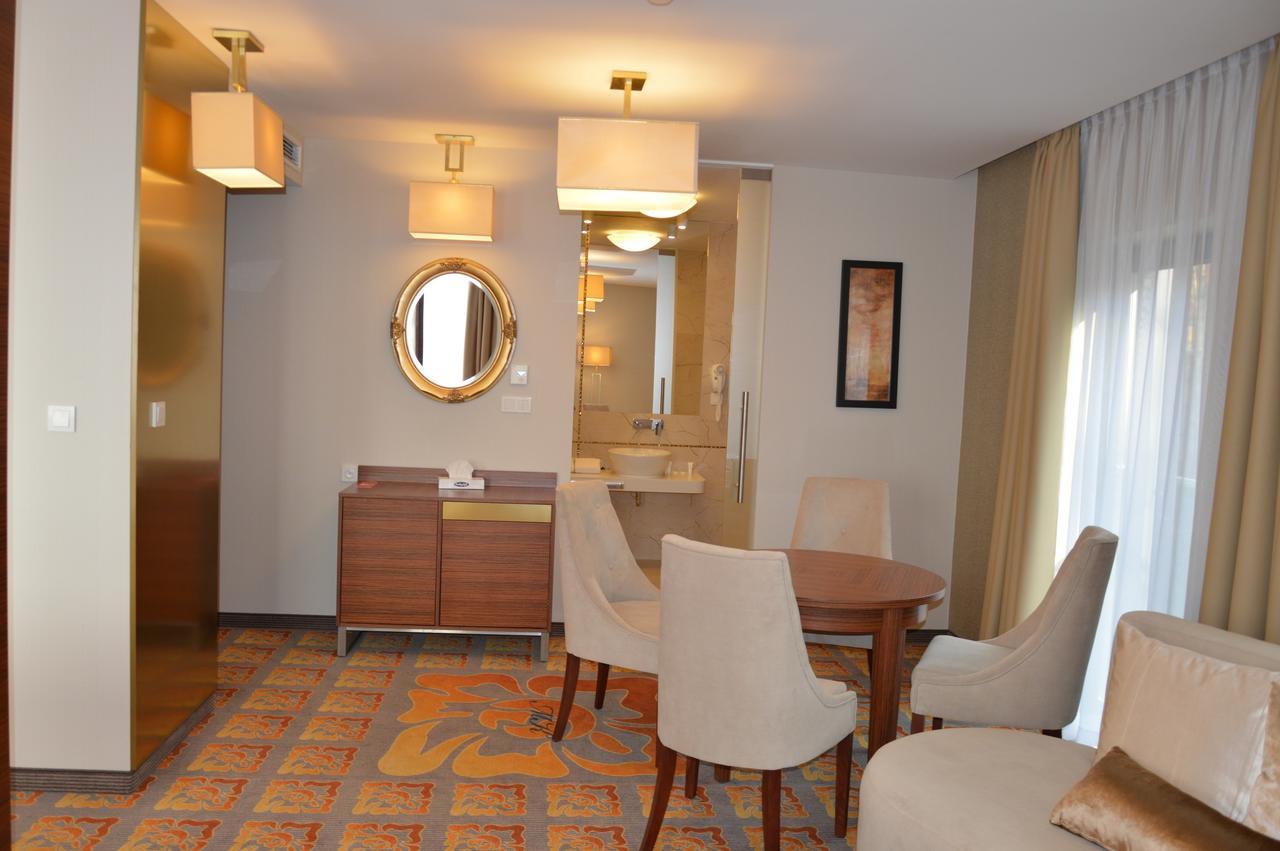 Hotel Via Baltica Łomża Kültér fotó